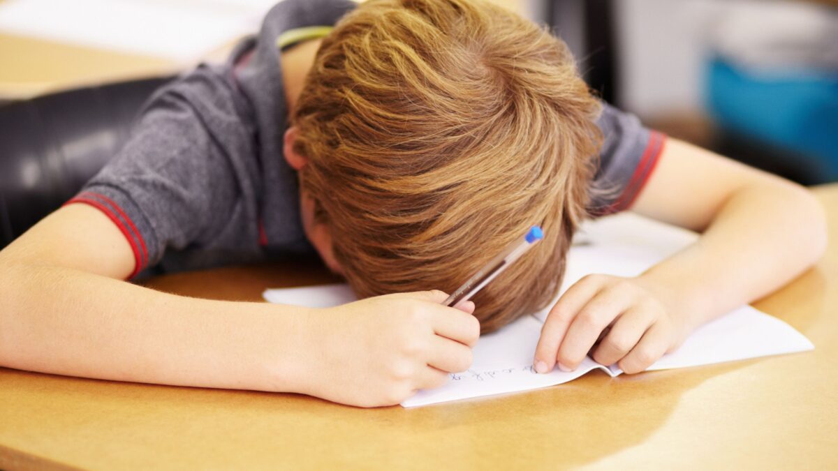 「“がんばっているのに疲れやすい子”」は“根性不足”ではなく、“神経エネルギーの調整力”に課題があるかも？