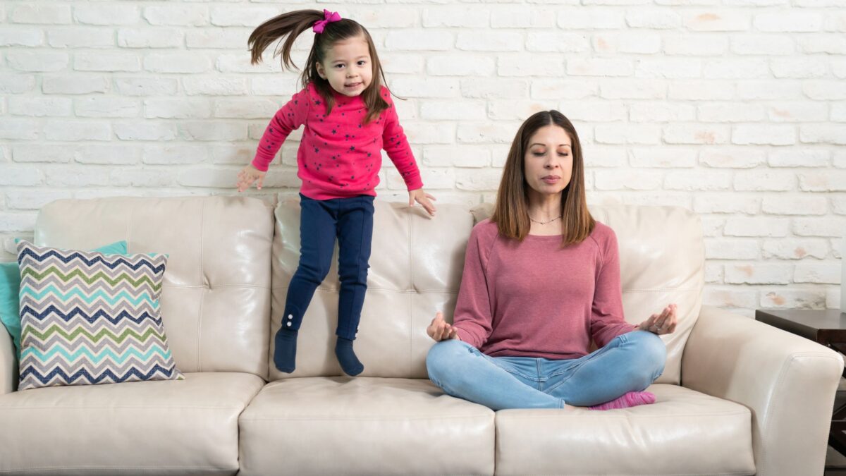 「“じっとできない子”」は落ち着きがないんじゃない──“動いてないとつらい身体”の秘密とは？