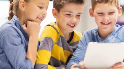 「プログラミング教育」が苦手な子に必要なのは“試行錯誤の安全基地”──失敗を怖がる脳には“エラーOK”の設計が必要