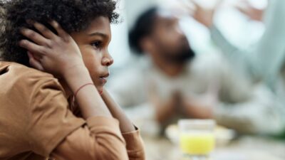 「話を聞いていない子」は“聞く準備”ができていない──“聴覚定位”の発達と学習態度の意外な関係