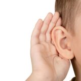 “英語が聞き取れない子”は、耳が悪いんじゃなく、“意味のある音”として脳が処理していないだけかも？