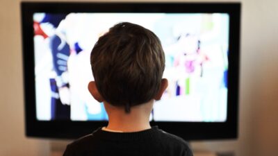 “ニュースを他人事に感じる子”は、“視点の重なり”を経験してないだけかも？