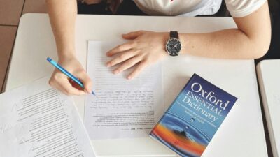 “英語で文が作れない子”は、語彙が足りないんじゃなく、“語順で考える回路”が育っていないだけかも？